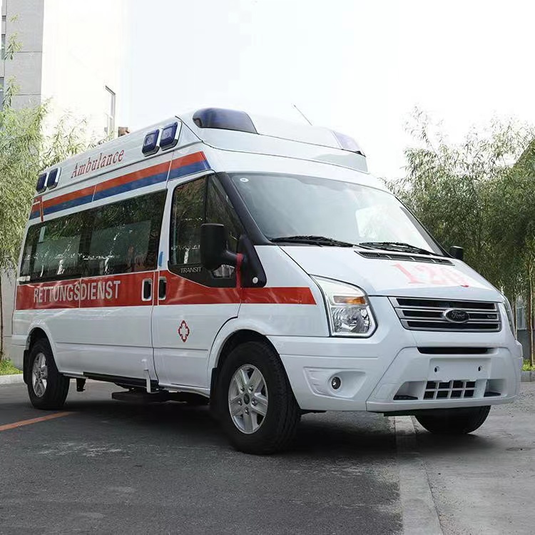 云岩行动不便者长途救护车租赁:安全转运的核心注意事项